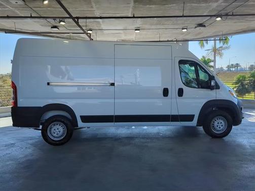 2025 RAM ProMaster 2500 Tradesman