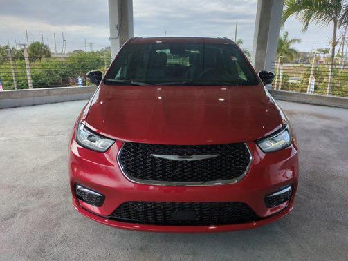 2026 Chrysler Pacifica L