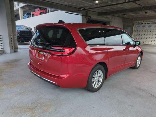 2026 Chrysler Pacifica L