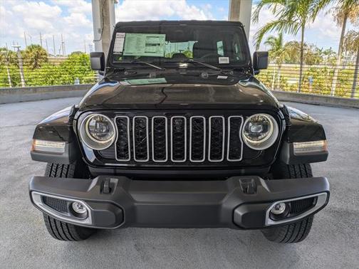 2025 Jeep Wrangler 4-Door Sahara 4x4