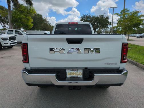 Bright White Clearcoat 2026 RAM 2500 Tradesman Crew Cab 4x4 8' Box