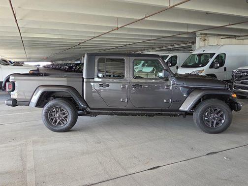2025 Jeep Gladiator Sport S