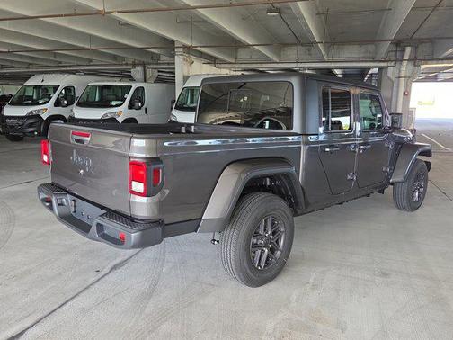 2025 Jeep Gladiator Sport S