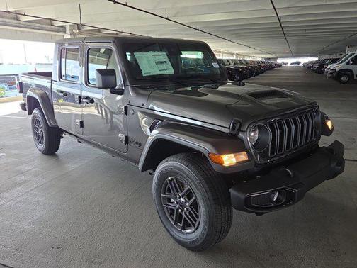 2025 Jeep Gladiator Sport S