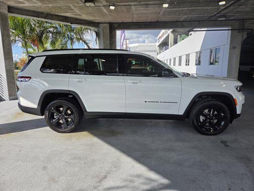 2025 Jeep Grand Cherokee L Altitude