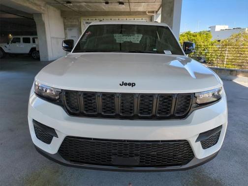 2025 Jeep Grand Cherokee Altitude