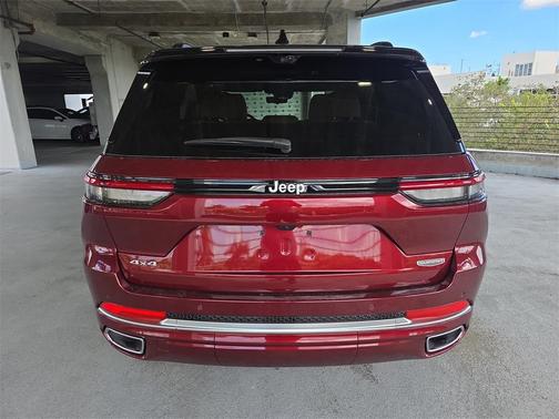 2025 Jeep Grand Cherokee Summit