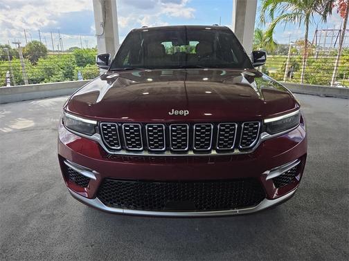 2025 Jeep Grand Cherokee Summit