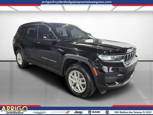 2025 Jeep Grand Cherokee Laredo