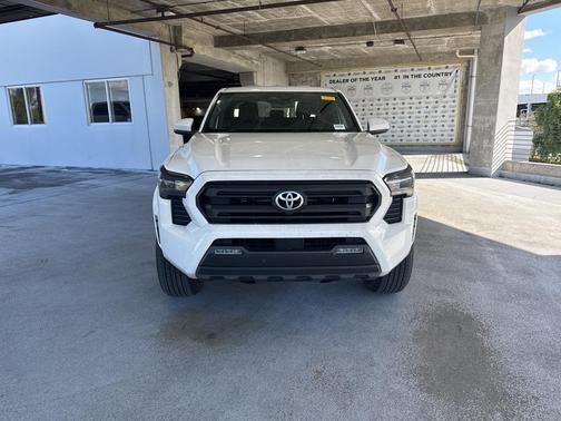 2024 Toyota Tacoma SR5