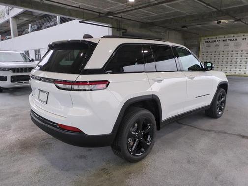 2025 Jeep Grand Cherokee Altitude