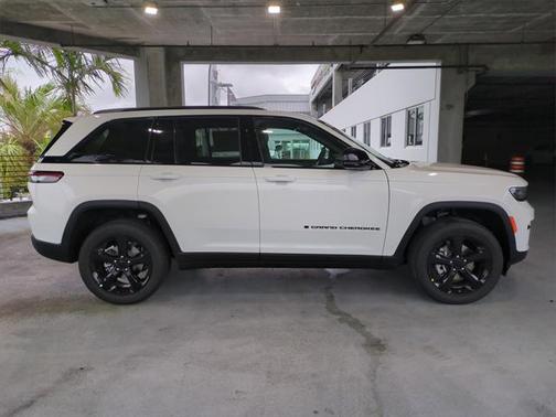 2025 Jeep Grand Cherokee Altitude