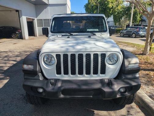 2020 Jeep Gladiator Sport S