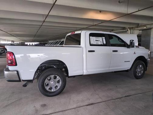 2025 RAM 2500 Big Horn Crew Cab 4x4 6'4' Box