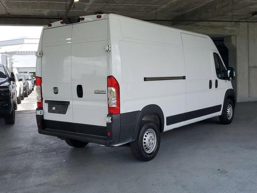 Bright White Clearcoat 2025 RAM ProMaster 2500 Tradesman