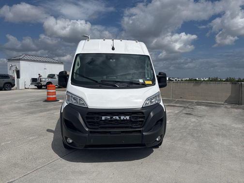 Bright White Clearcoat 2025 RAM ProMaster 2500 Tradesman
