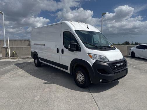 Bright White Clearcoat 2025 RAM ProMaster 2500 Tradesman