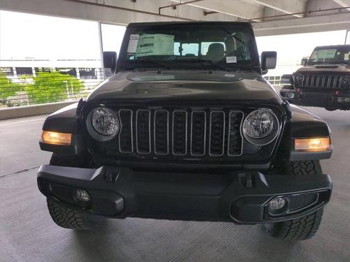2025 Jeep Gladiator Nighthawk