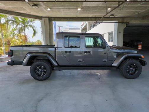 2025 Jeep Gladiator High Tide