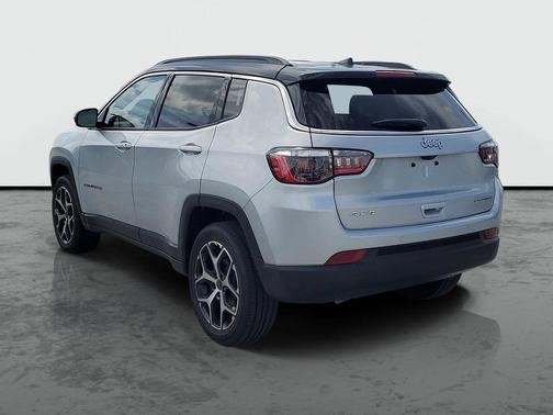 Silver Zynith Metallic Clearcoat 2026 Jeep Compass Limited