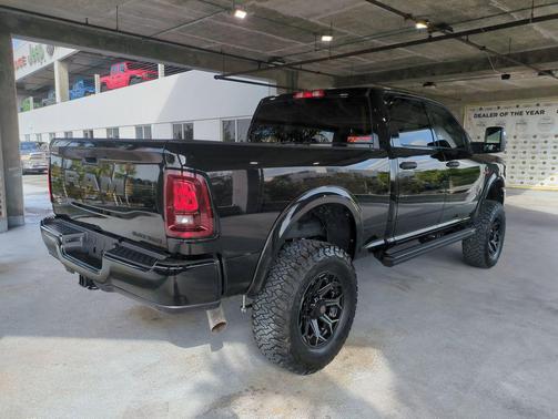 2025 RAM 2500 Big Horn Crew Cab 4x4 6'4' Box
