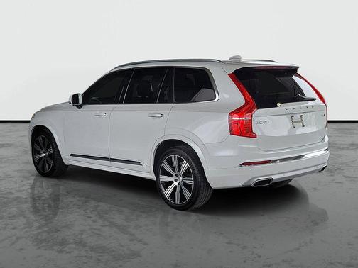 Crystal White Metallic 2021 Volvo XC90 T6 Inscription