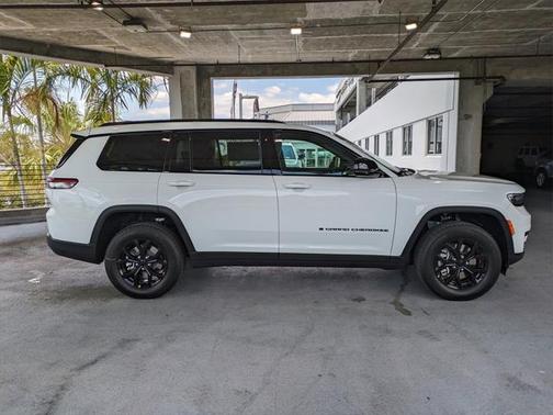 2025 Jeep Grand Cherokee L Altitude