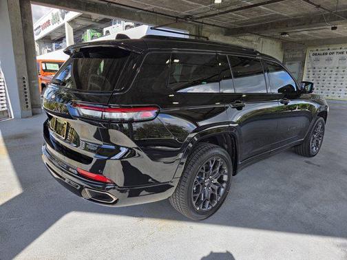 2025 Jeep Grand Cherokee L Summit Reserve