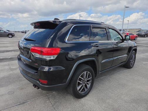 2019 Jeep Grand Cherokee Laredo