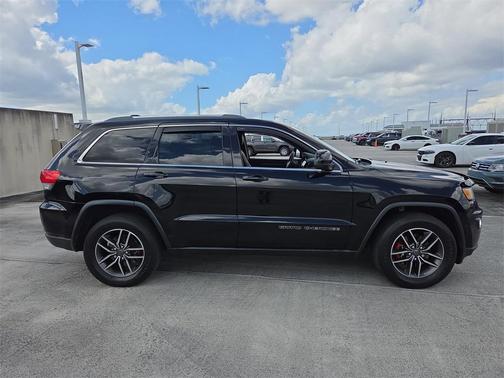 2019 Jeep Grand Cherokee Laredo