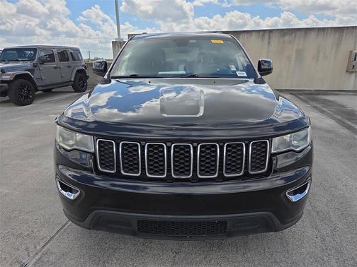 2019 Jeep Grand Cherokee Laredo