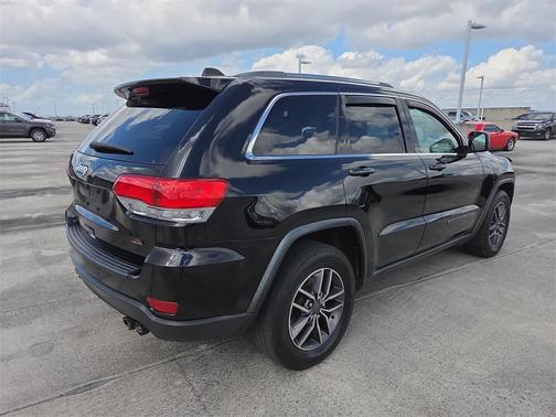 2019 Jeep Grand Cherokee Laredo