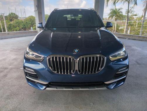Phytonic Blue Metallic 2021 BMW X5 xDrive40i