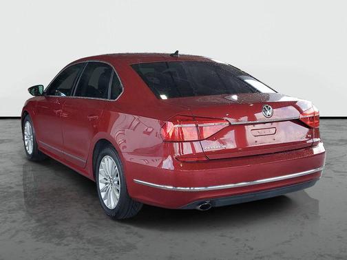 Fortana Red 2016 Volkswagen Passat 1.8T SE w/Technology