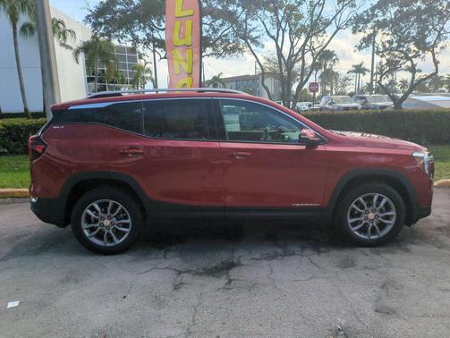 2022 GMC Terrain SLT