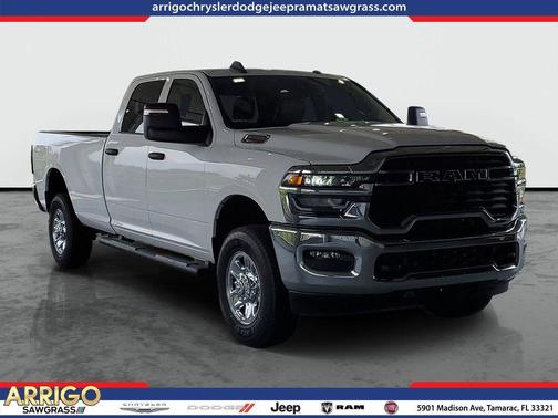 Bright White Clearcoat 2026 RAM 2500 Tradesman Crew Cab 4x4 8' Box