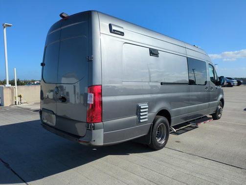 2022 Mercedes-Benz Sprinter 4500 High Roof V6