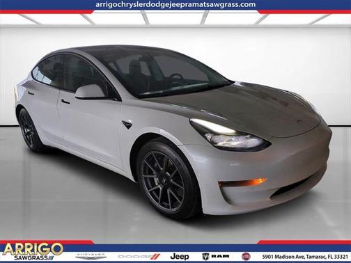 2021 Tesla Model 3 Standard Range Plus
