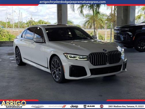Alpine White 2022 BMW 750 i xDrive