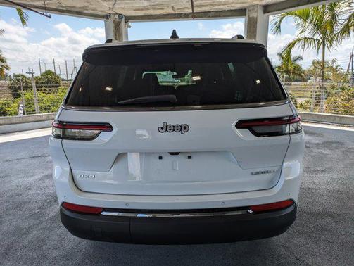 2025 Jeep Grand Cherokee L Laredo