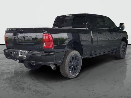 Diamond Black Crystal Pearlcoat 2026 RAM 2500 Laramie Mega Cab 4x4 6'4' Box