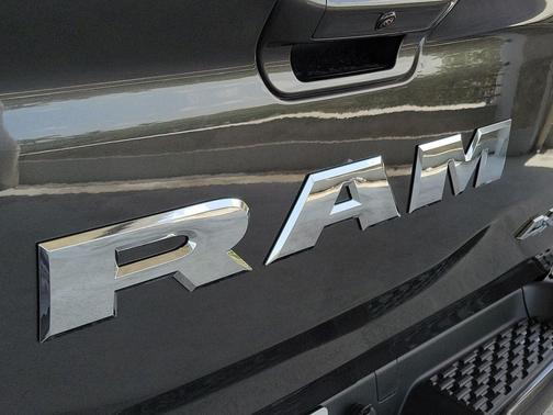 Granite Crystal Metallic Clearcoat 2026 RAM 1500 ST