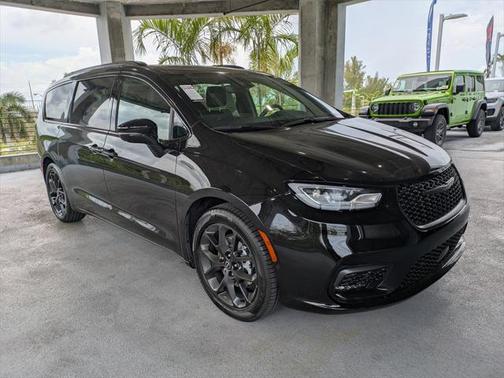 2025 Chrysler Pacifica Limited
