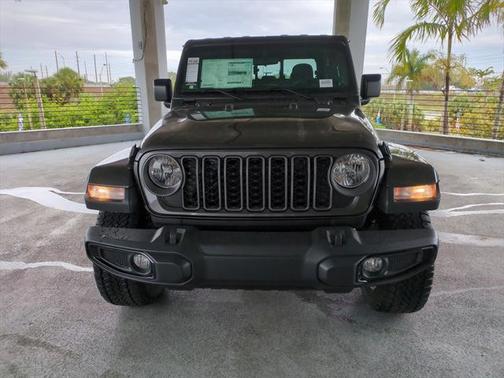 2025 Jeep Gladiator Nighthawk