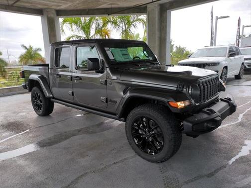 2025 Jeep Gladiator Nighthawk