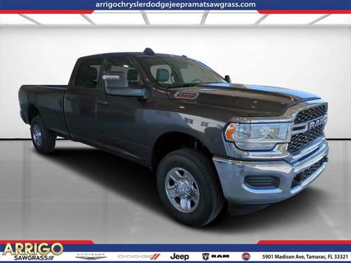 2024 RAM 2500 Tradesman Crew Cab 4x4 8' Box