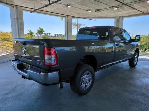 2024 RAM 2500 Tradesman Crew Cab 4x4 8' Box