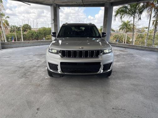 2023 Jeep Grand Cherokee L Laredo