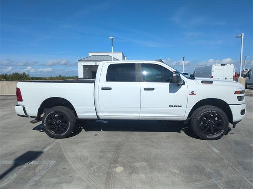 2025 RAM 2500 Big Horn Crew Cab 4x4 6'4' Box