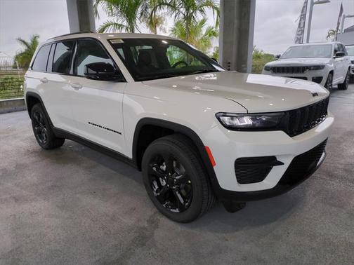 2025 Jeep Grand Cherokee Altitude
